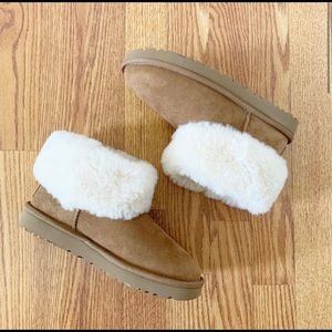NWOT Ugg Classic Mini Fluff Boot